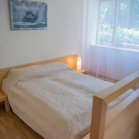 J.simpsono G.25 Apartment *